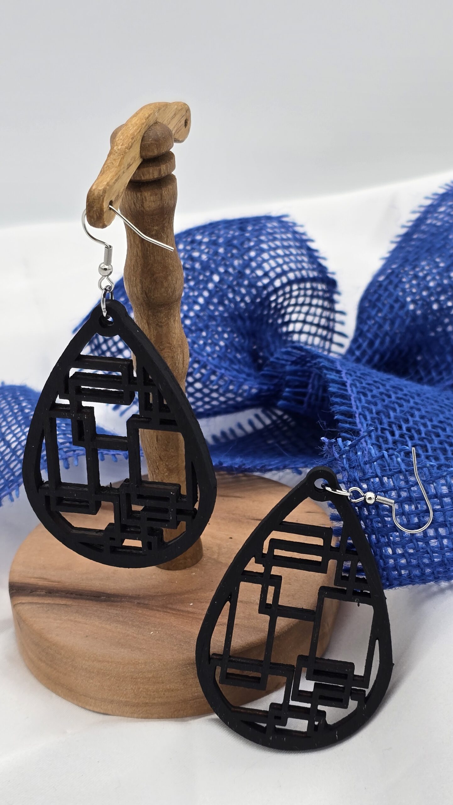 Tropfen Vierecke schwarz