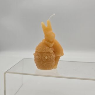 Kerze Osterei mit Hasenmädchen dunkelgelb