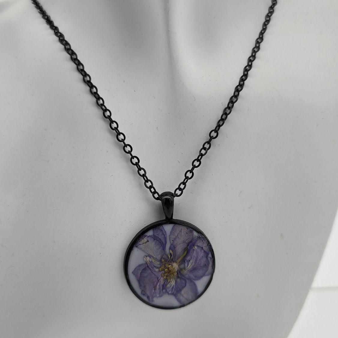 Kette mit Rittersporn